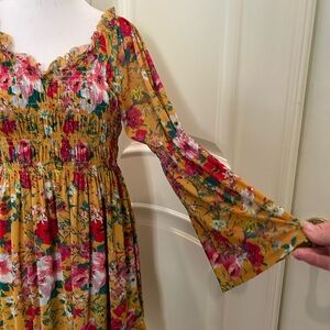 NWT Robert Louis mesh boho style golden color floral dress